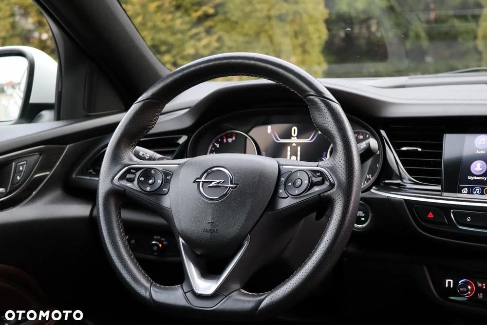 Opel Insignia 2.0 BiTurbo D 4x4 Automatik GSI - 28