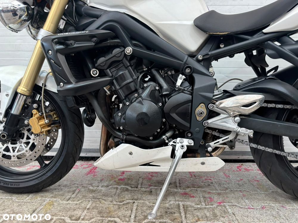 Triumph Street Triple - 25