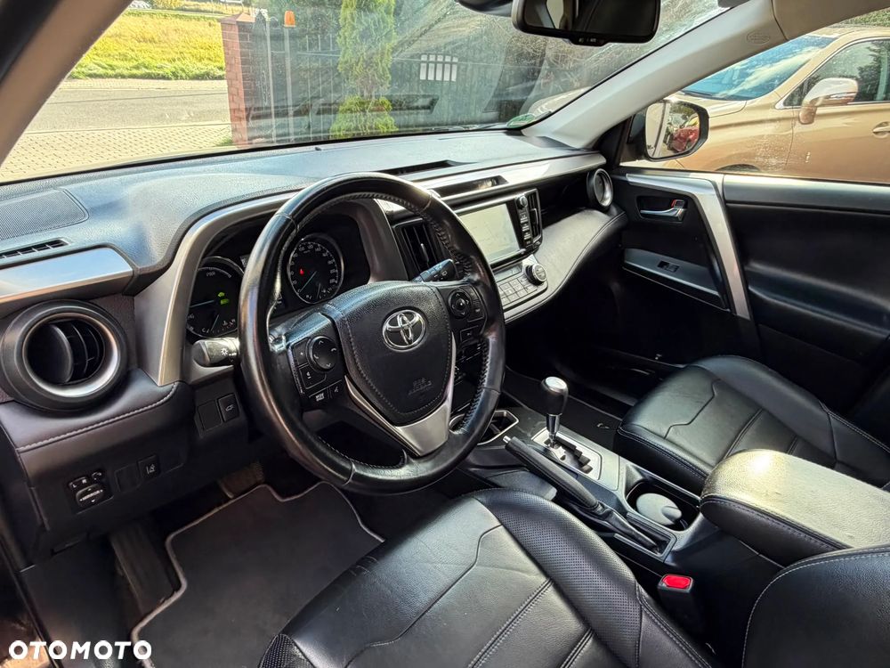 Toyota RAV4 Hybrid Premium 4x4 - 40