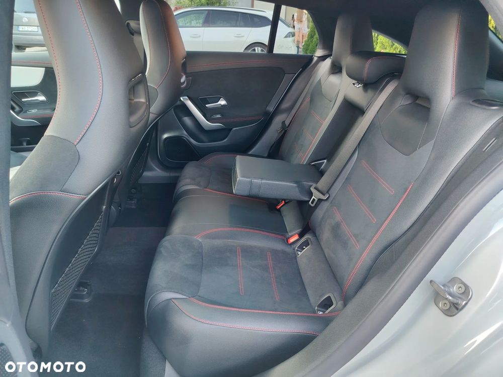 Mercedes-Benz CLA 200 d 8G-DCT AMG Line - 18