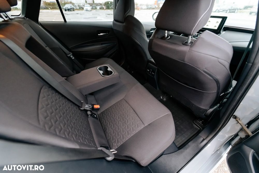 Toyota Corolla 1.8 HSD Dynamic - 9