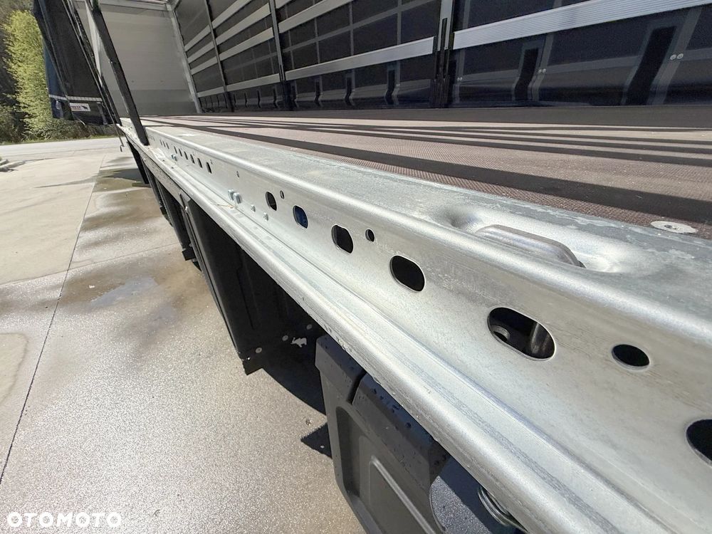 Schmitz Cargobull MEGA VARIOS + M.BOX - 35