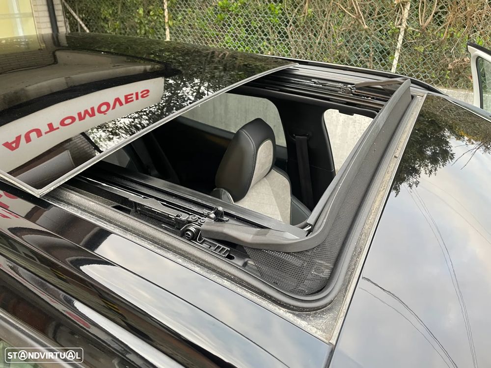 Peugeot e-2008 GT Pack - 3