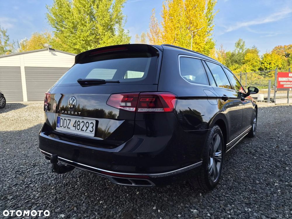 Volkswagen Passat - 8