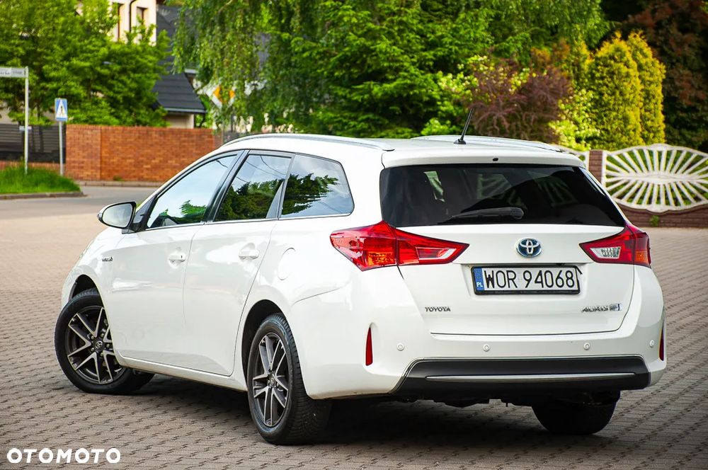 Toyota Auris 1.8 HSD Prestige NAVI - 9