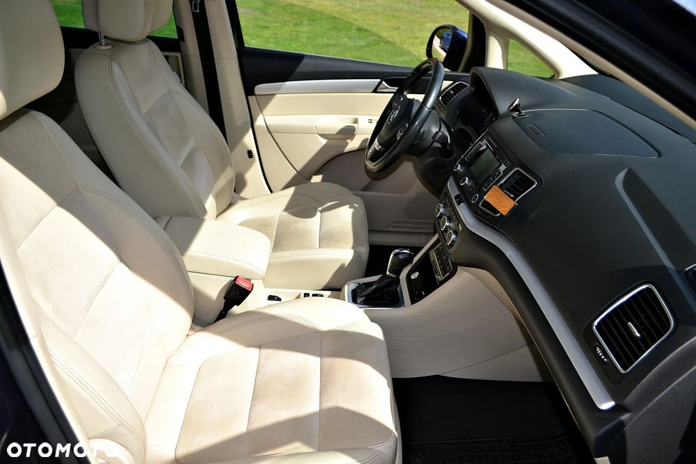 Volkswagen Sharan 2.0 TDI DSG BlueMotion Technology Highline - 12