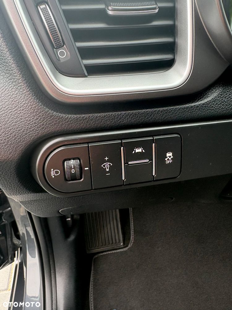 Kia Ceed 1.6 CRDi mHEV L Business Line DCT - 12