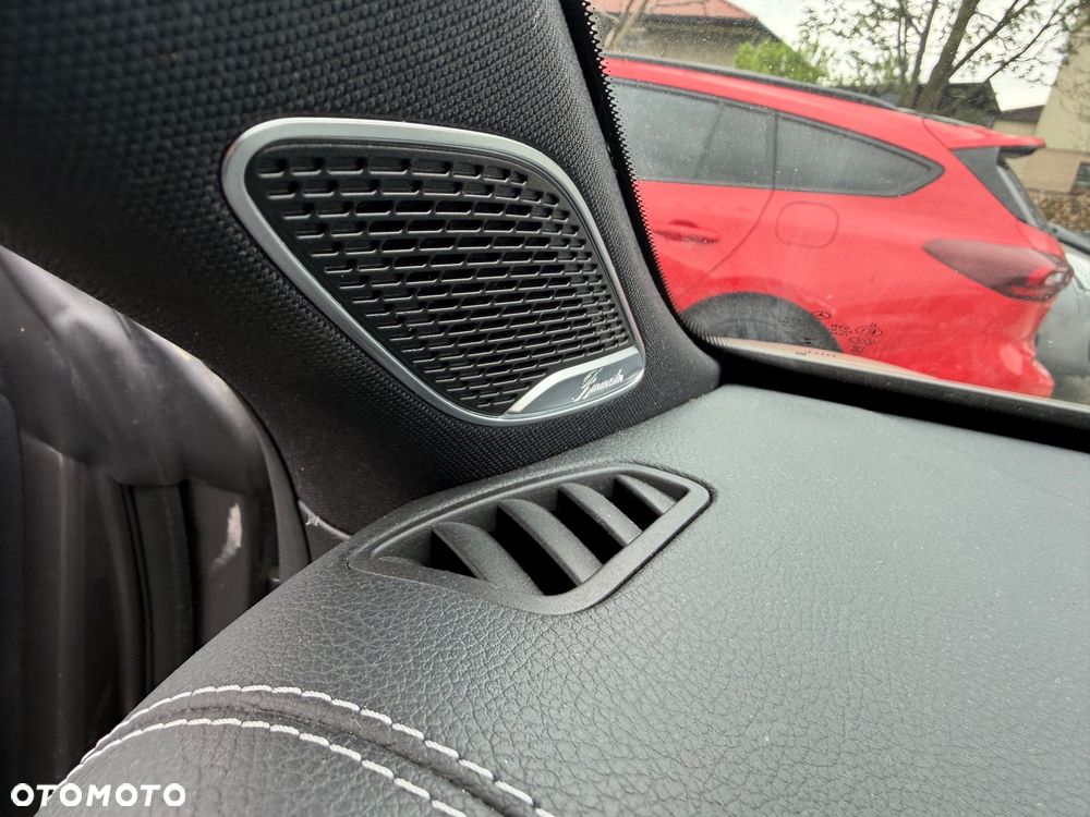Mercedes-Benz CLA 250 e 8G-DCT AMG Line - 8