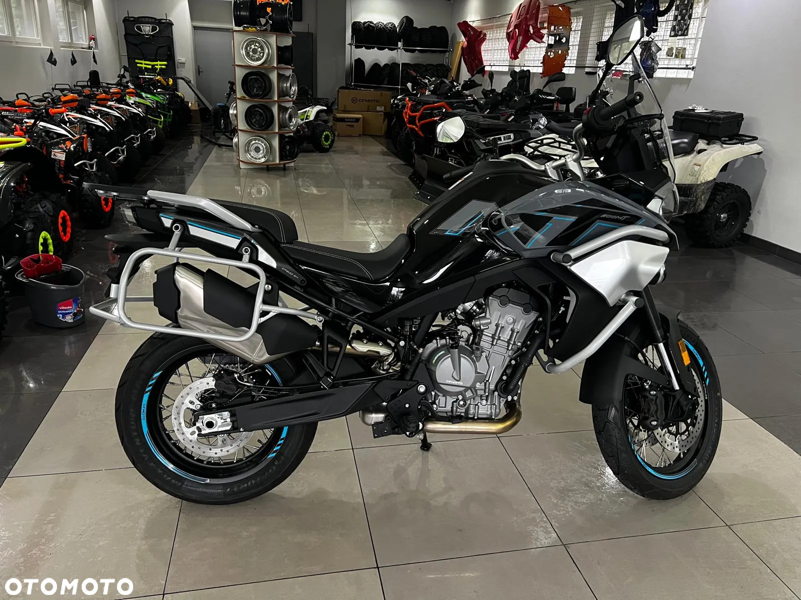 CFMoto MT - 9