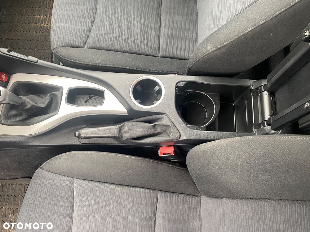 BMW X1 sDrive18i - 18