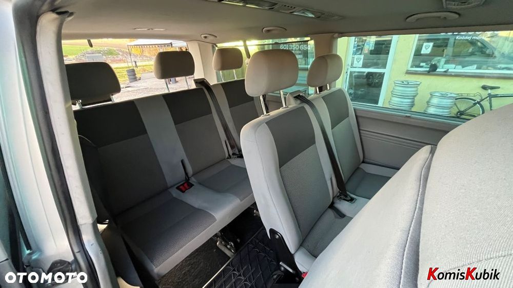 Volkswagen Caravelle - 11