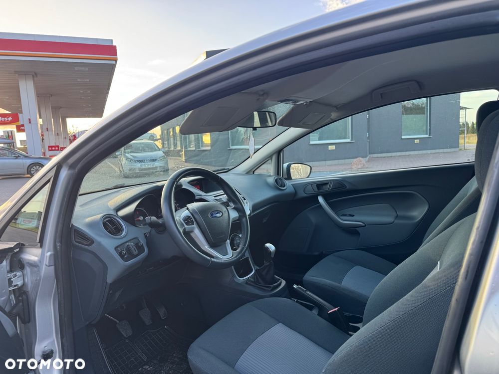 Ford Fiesta 1.6 TDCi DPF Trend - 15