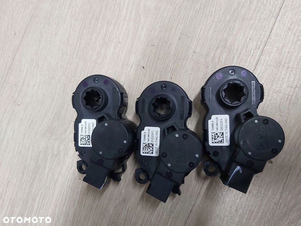 Dacia duster Ranault OMODA 5 E5 C5 silniczek nagrzewnicy klapy HAC-360-VLG5 - 3