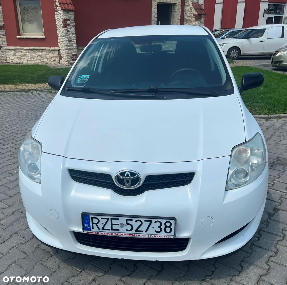 Toyota Auris 1.4 D-4D Terra - 2