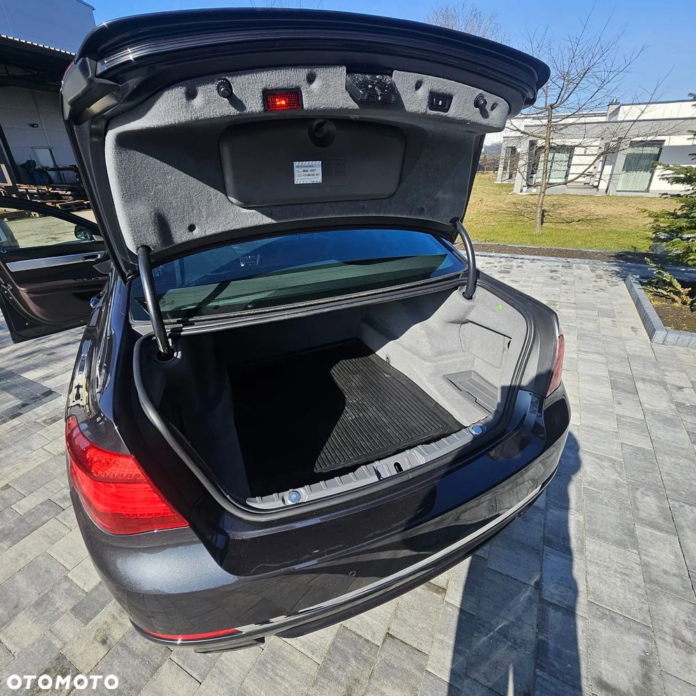 BMW Seria 7 750d xDrive - 13