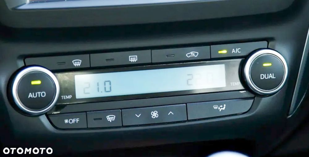 Toyota Avensis - 33