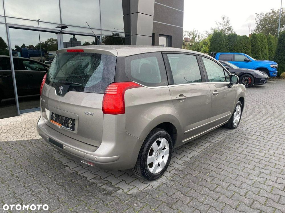 Peugeot 5008 - 4