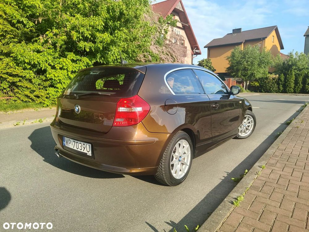 BMW Seria 1 118d DPF - 1