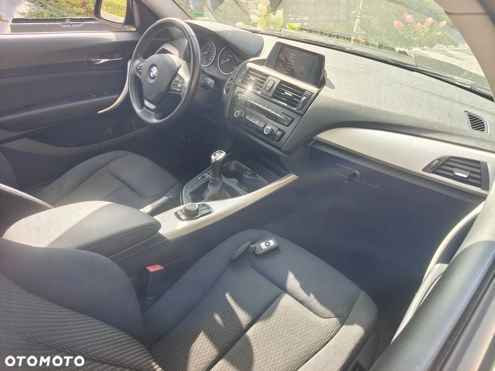 BMW Seria 1 116d Sport Line - 26