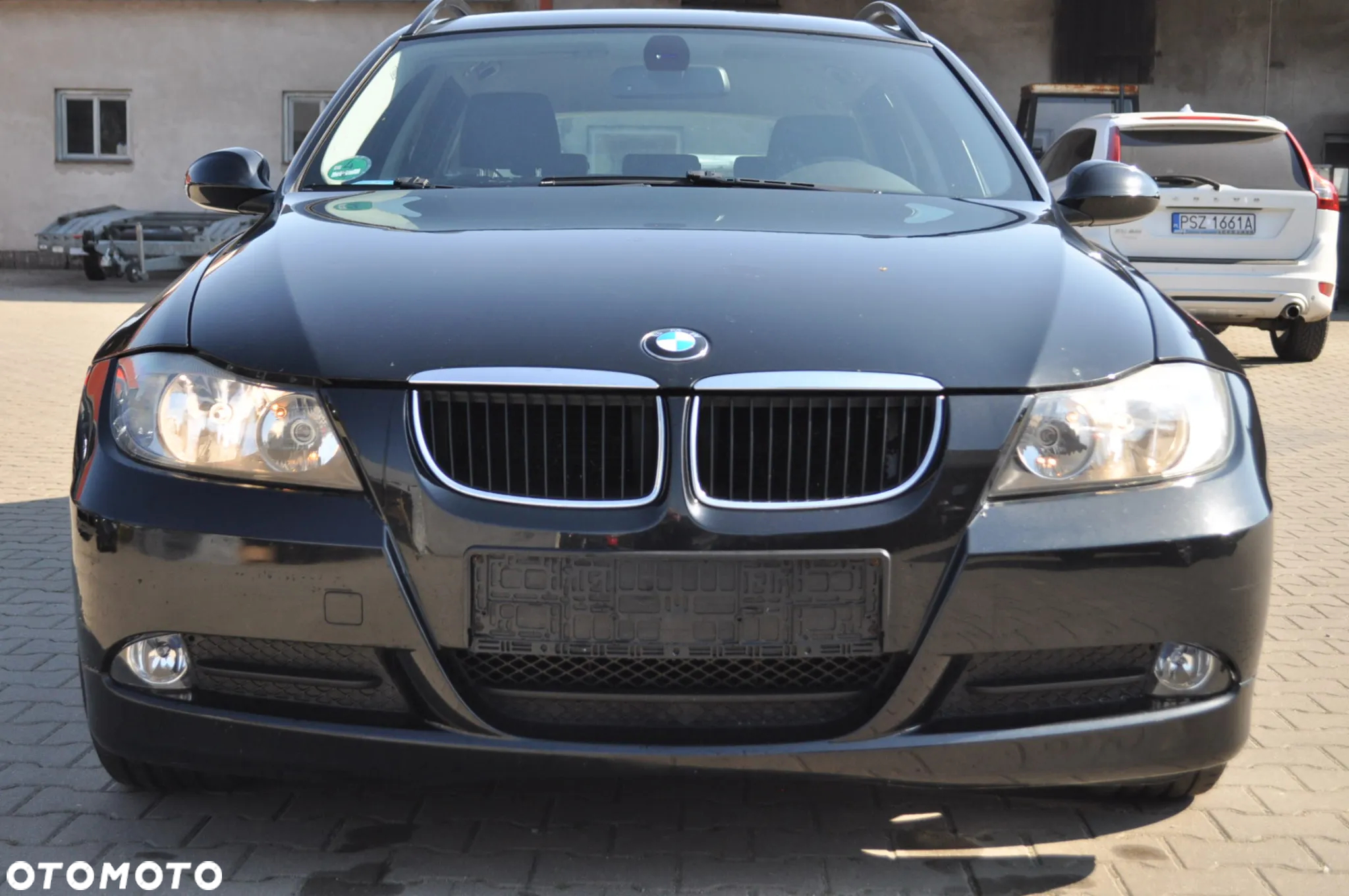 BMW Seria 3 318i Touring - 25
