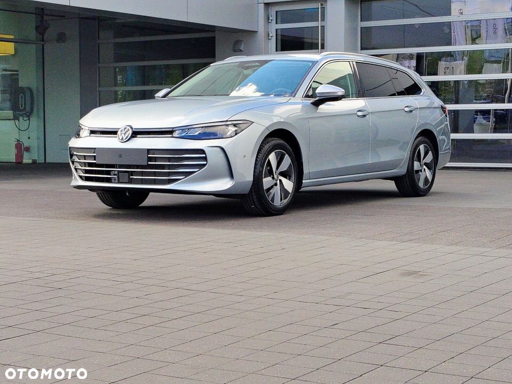 Volkswagen Passat - 4