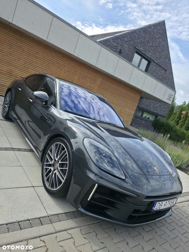 Porsche Panamera 4 E-Hybrid PHEV - 36