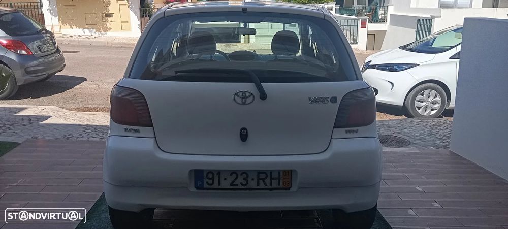 Toyota Yaris 1.0 Terra - 4