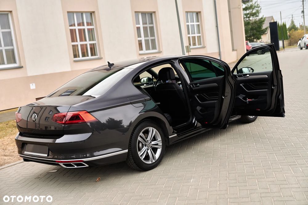 Volkswagen Passat - 27