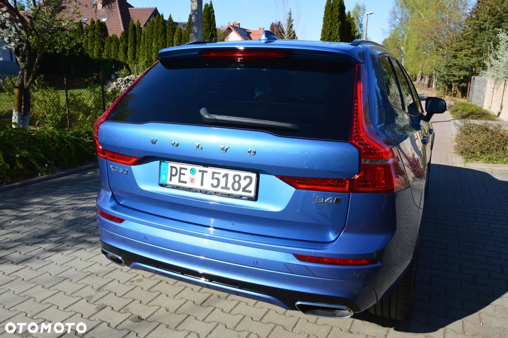 Volvo XC 60 B4 D AWD Ultimate Dark - 7