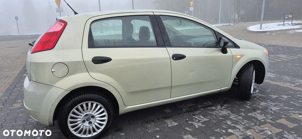 Fiat Punto 1.2 16V Dynamic - 2