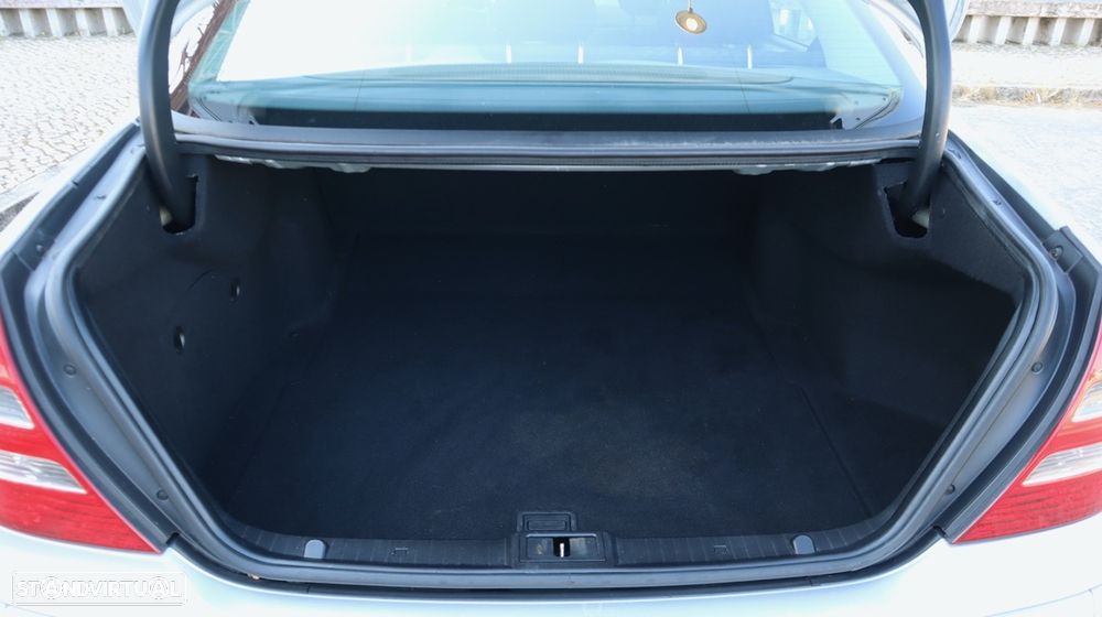 Mercedes-Benz E 200 CDI Auto Classic - 46