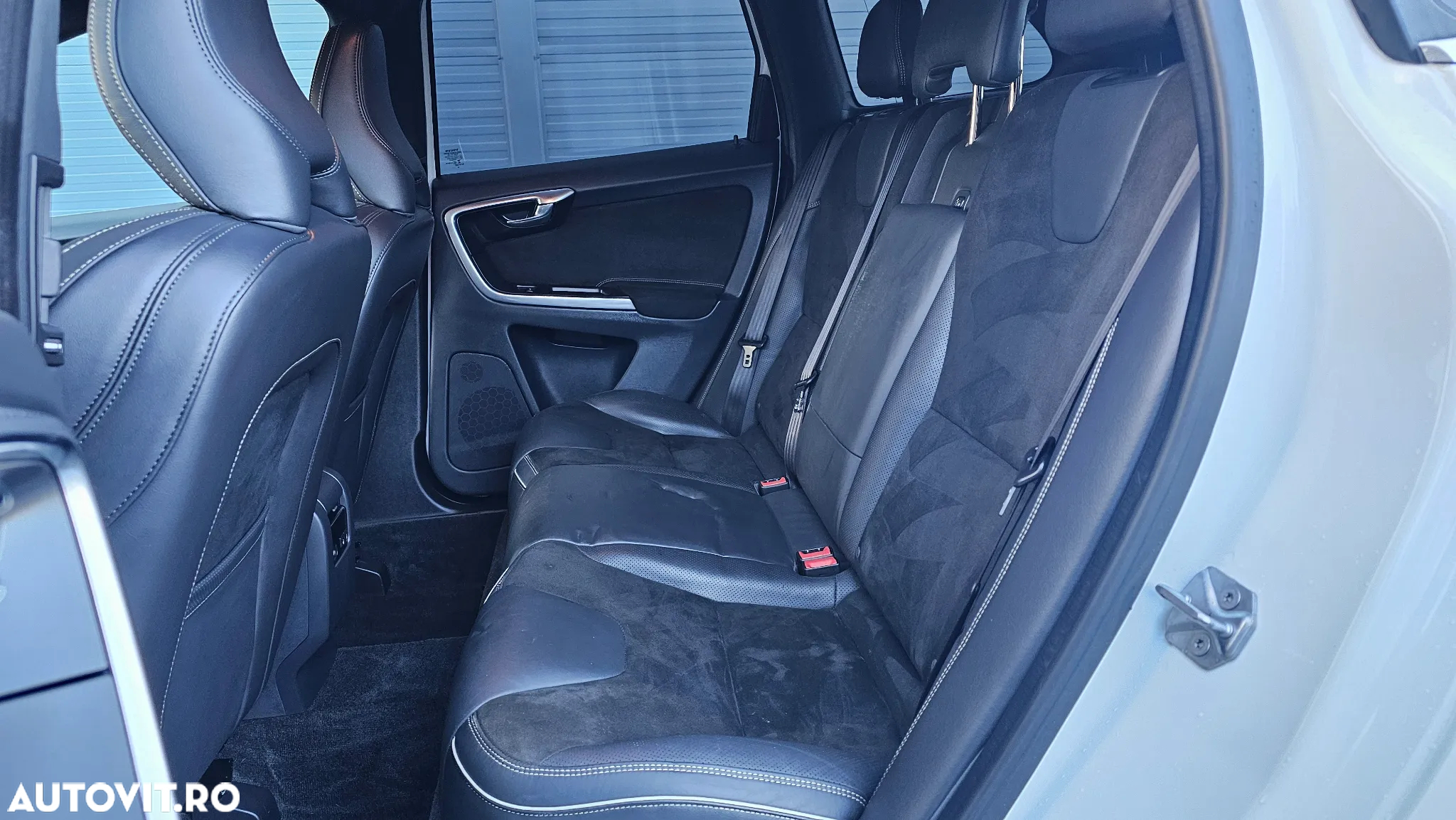 Volvo XC 60 B4 D AWD Geartronic RDesign - 40