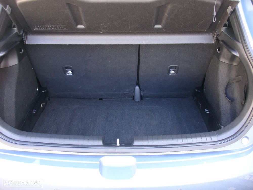 Hyundai i20 1.1 CRDi LED - 18