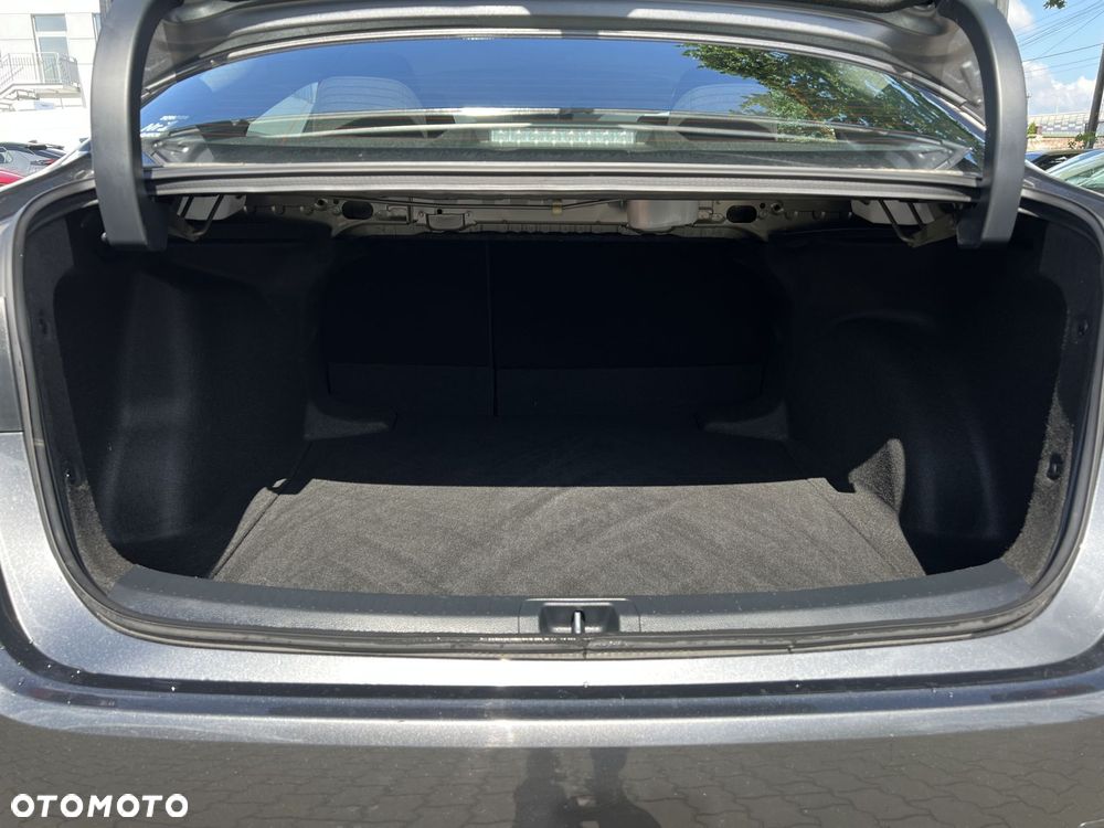 Toyota Corolla 1.8 Hybrid Comfort - 20