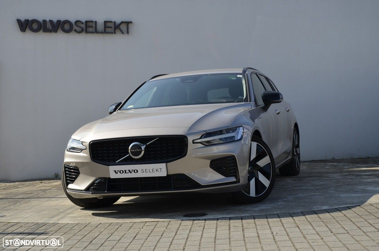 Volvo V60 2.0 T6 AWD TE Plus Dark - 29
