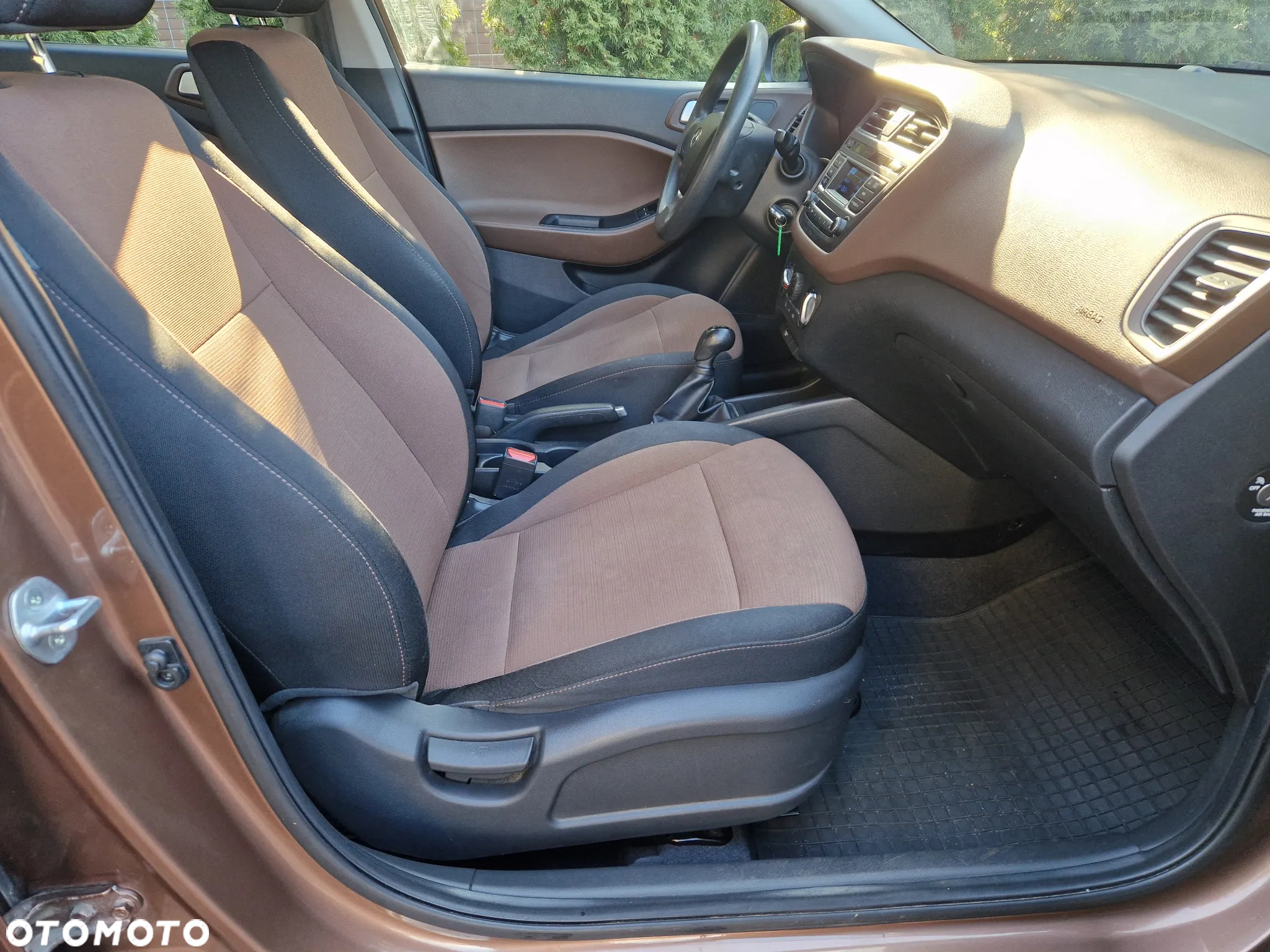 Hyundai i20 1.2 BlueDrive Comfort - 12