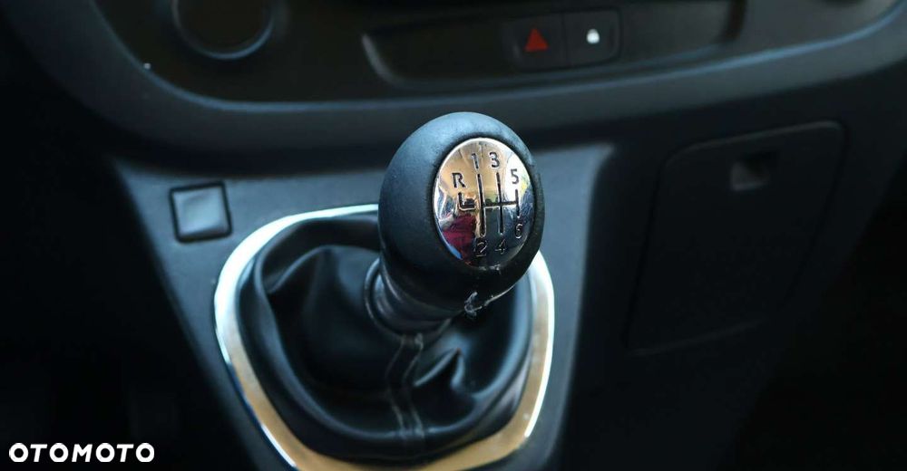 Opel Vivaro - 35