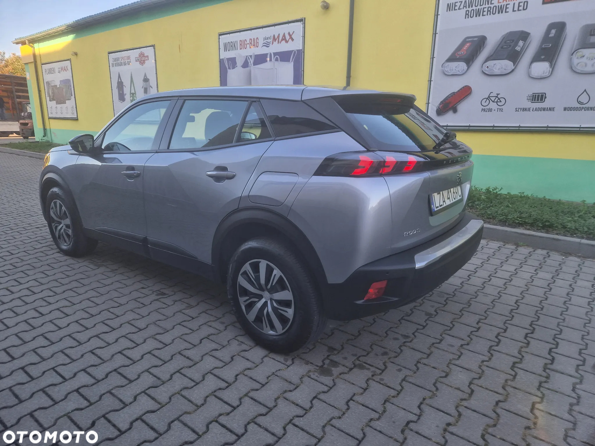 Peugeot 2008 PureTech 100 Allure - 3