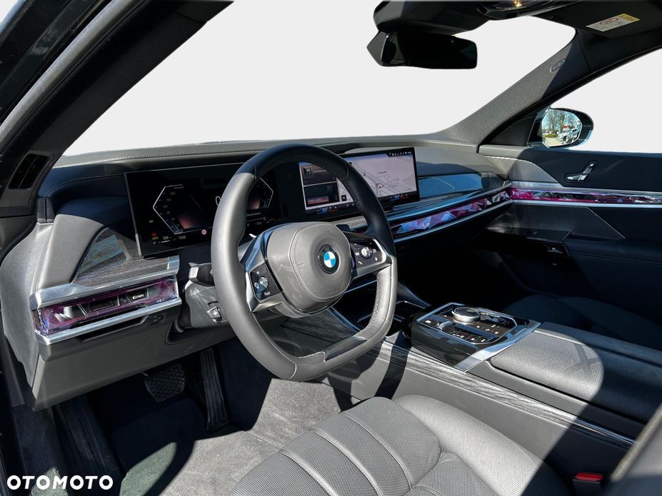 BMW Seria 7 740d xDrive mHEV sport - 11