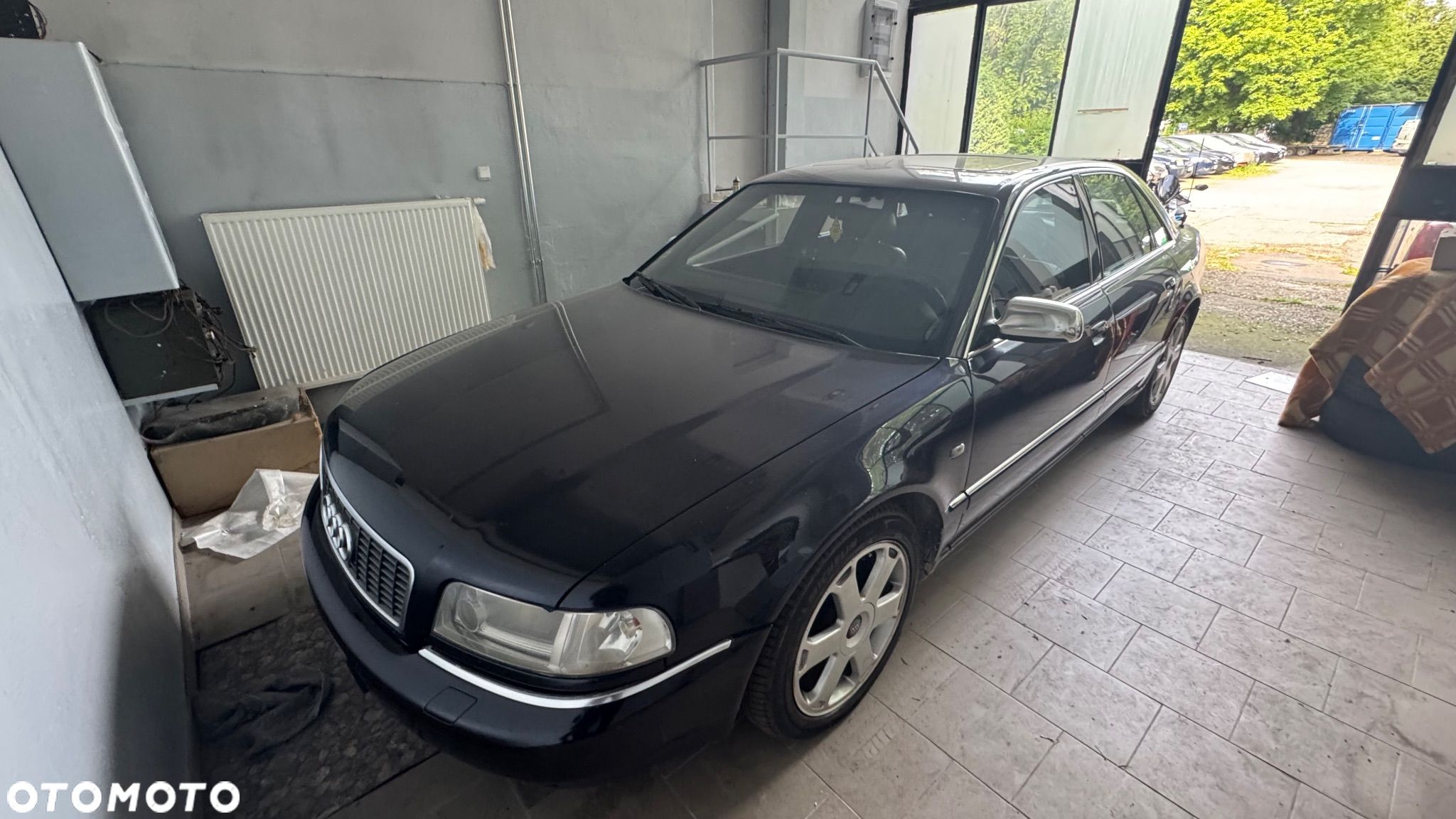 Audi S8 - 1