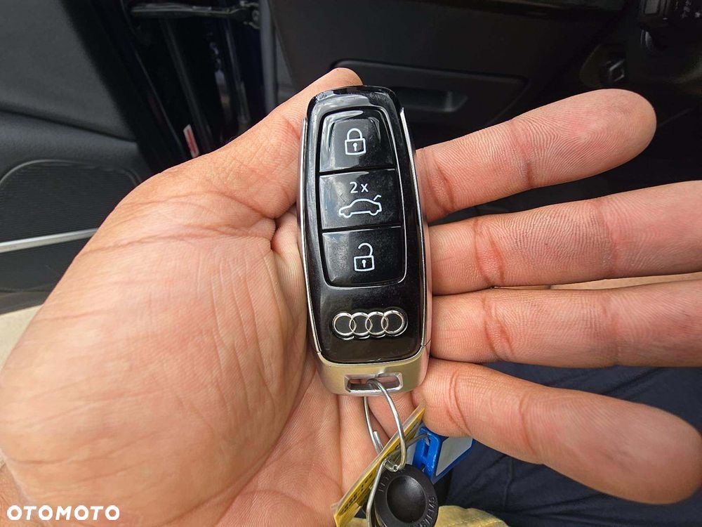 Audi Q8 55 TFSI mHEV Quattro Tiptronic - 5