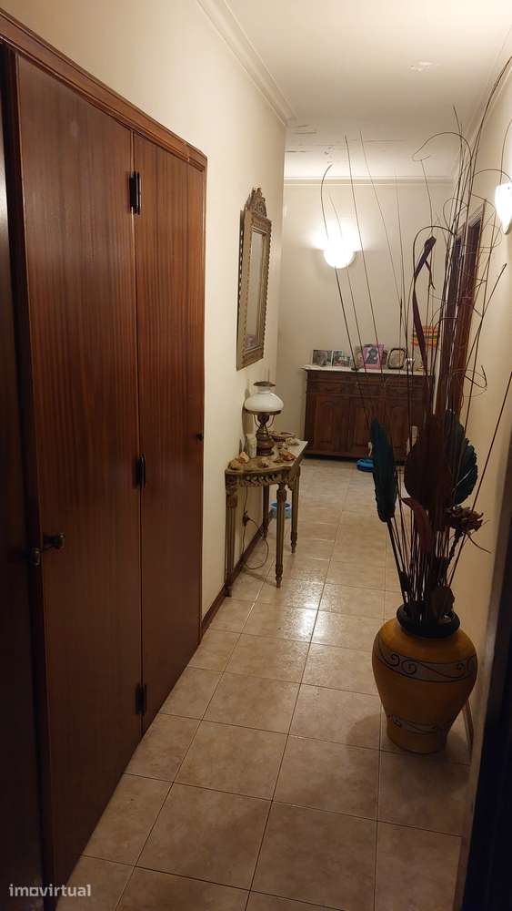 T4 com Garagem Box e Varandas | Zona Premium de Braga - Grande imagem: 5/39
