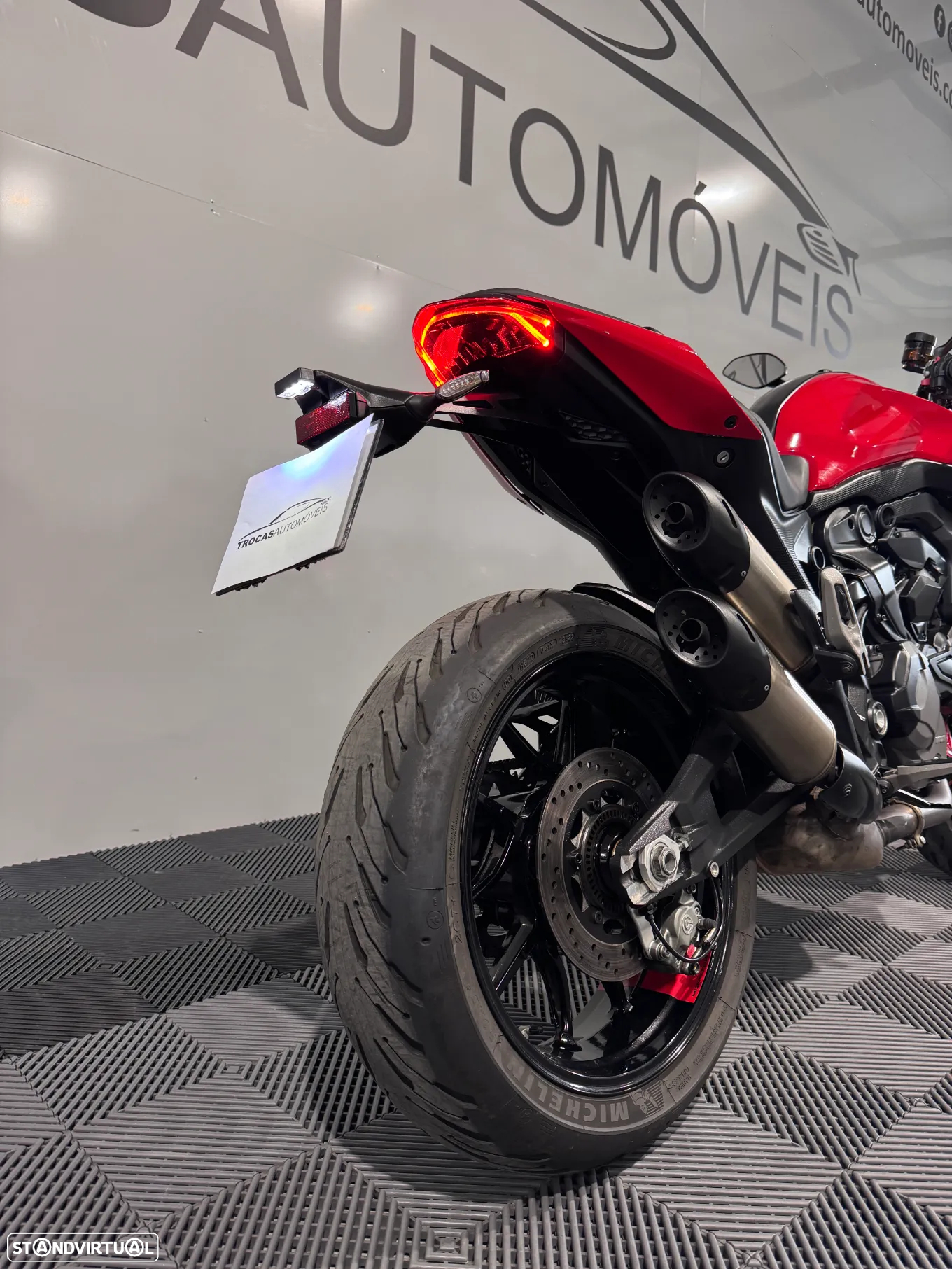 Ducati Monster 937 - 49