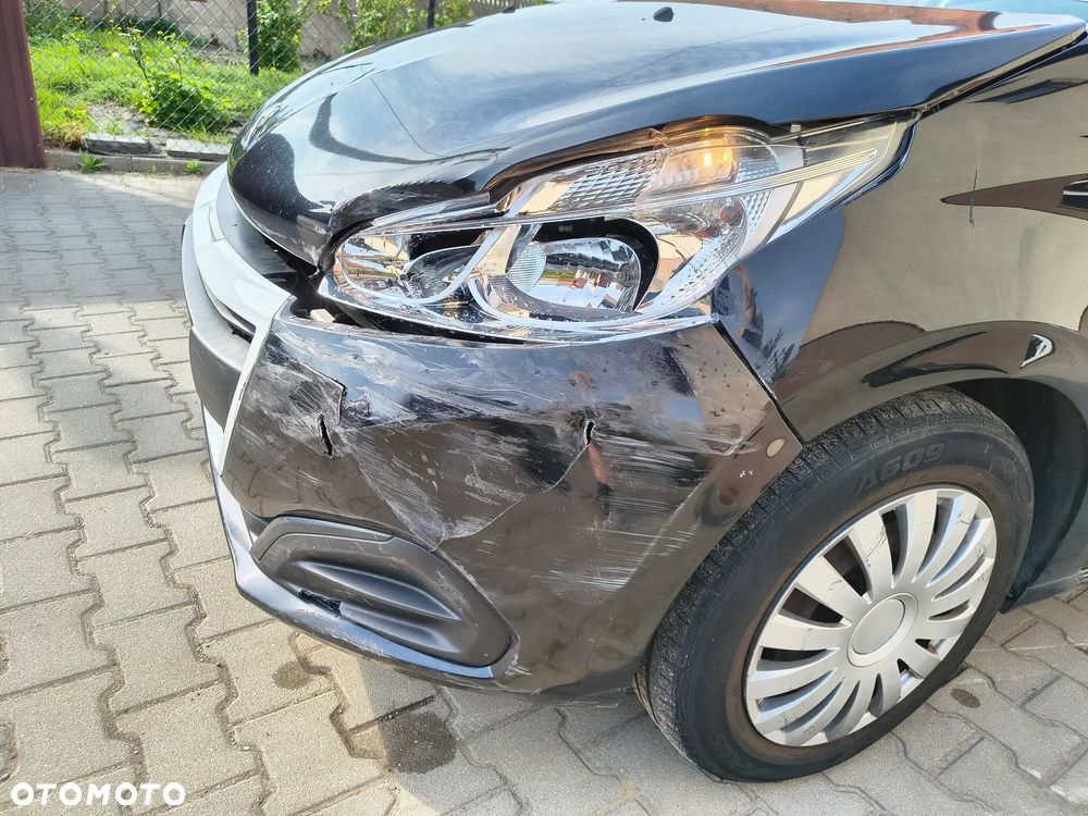 Peugeot 208 - 4