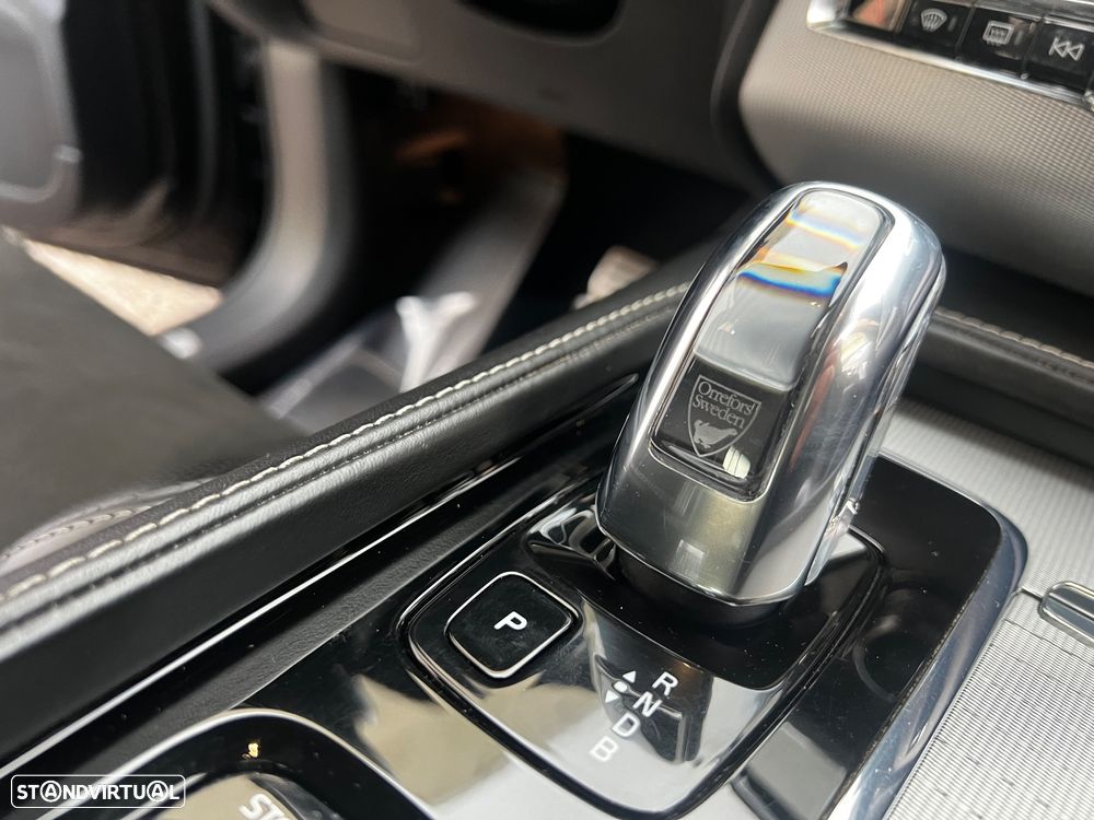 Volvo XC 90 2.0 T8 PHEV R-Design AWD - 11