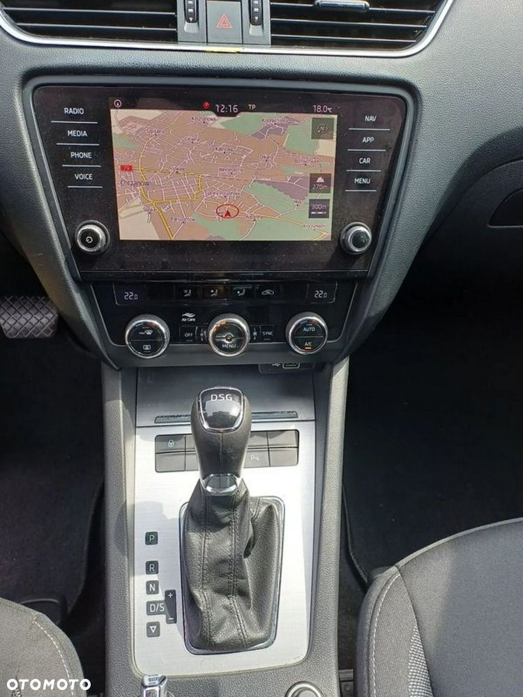Skoda Octavia 1.6 TDI DSG Clever - 19