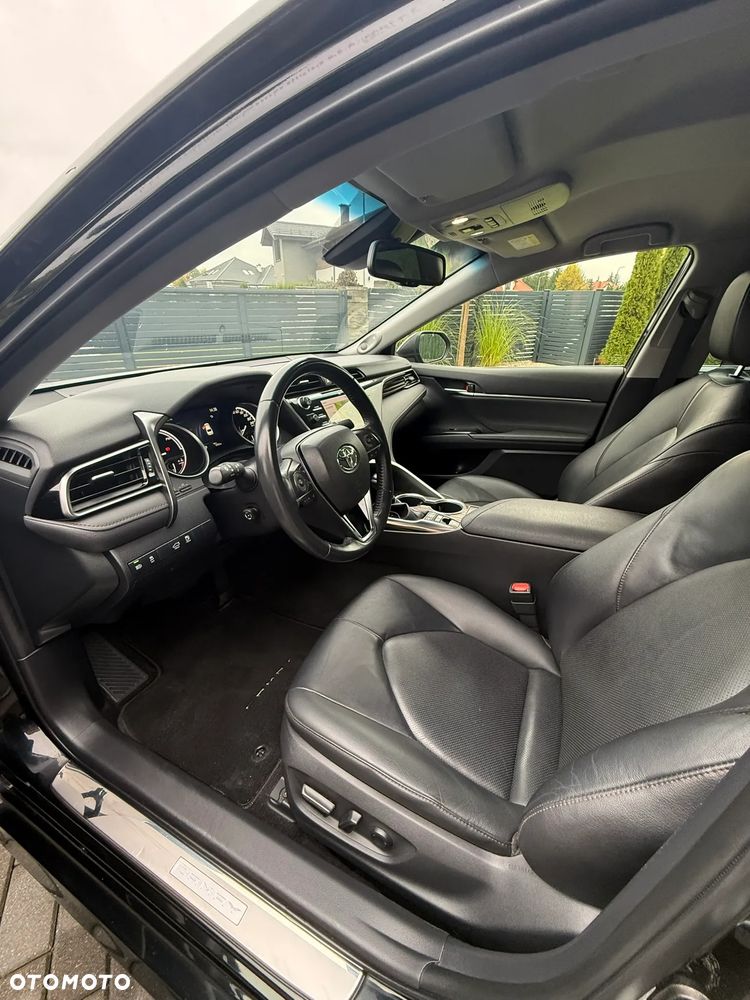 Toyota Camry 2.5 Hybrid Executive CVT - 30