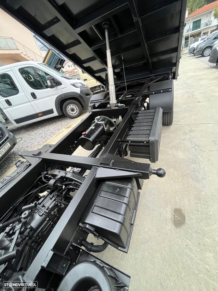 Nissan Cabstar Tri-basculante - 10