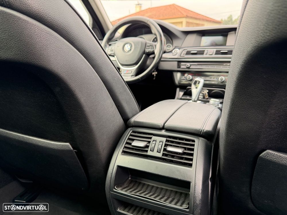BMW 520 d Auto - 32
