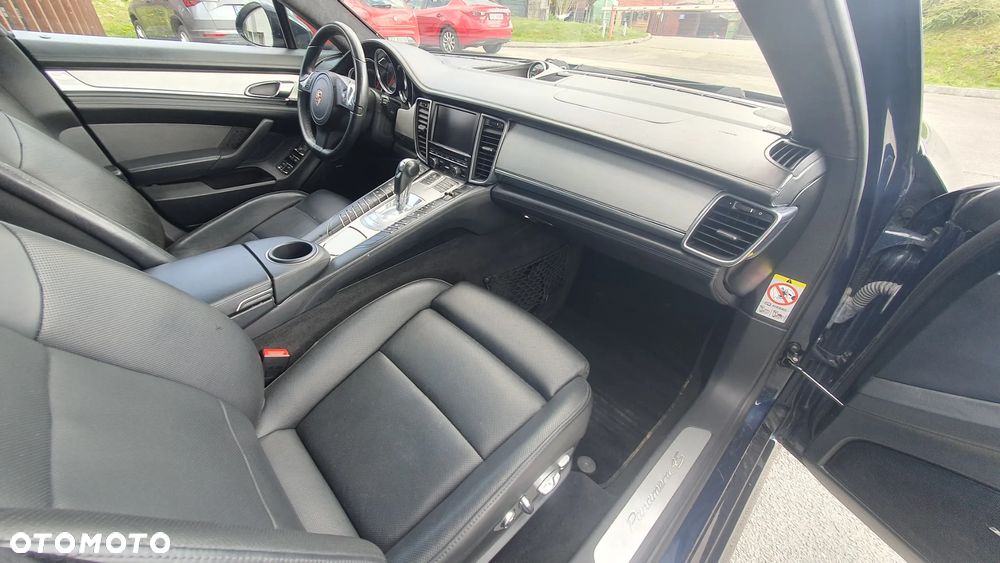Porsche Panamera 4S PDK - 8